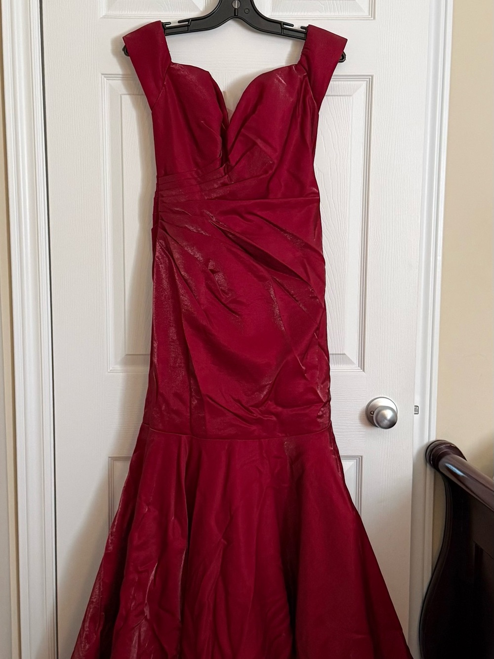 Burgundy Off-Shoulder Mermaid Dress